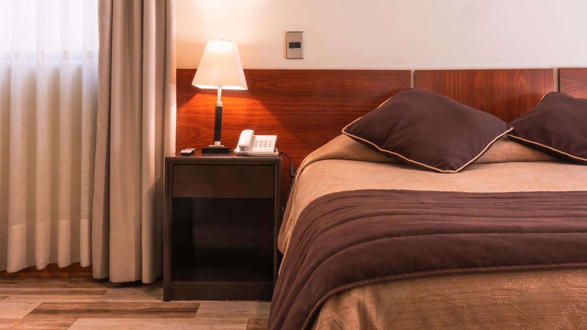 Hotel Diego De Velazquez Santiago Ngoại thất bức ảnh