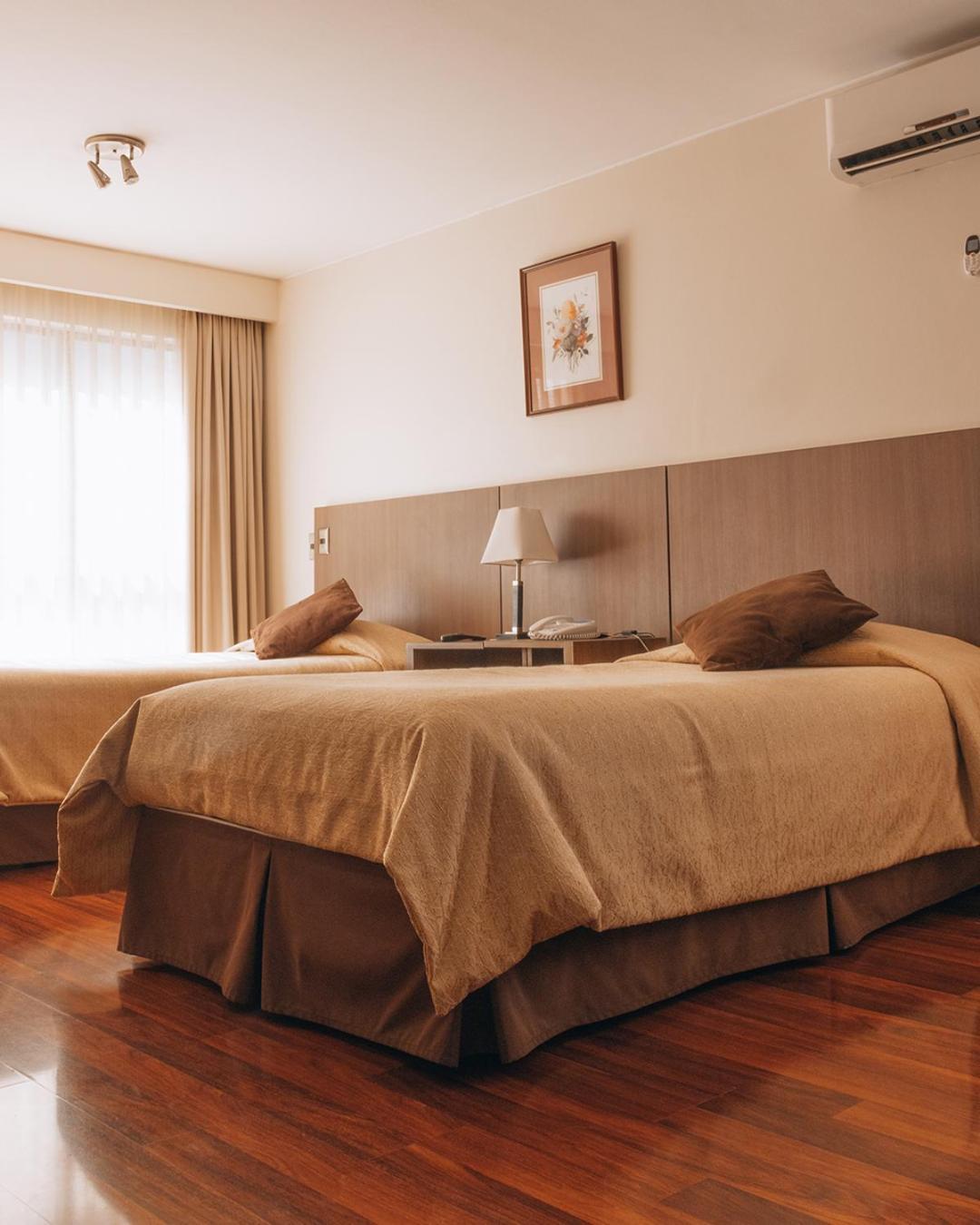 Hotel Diego De Velazquez Santiago Ngoại thất bức ảnh