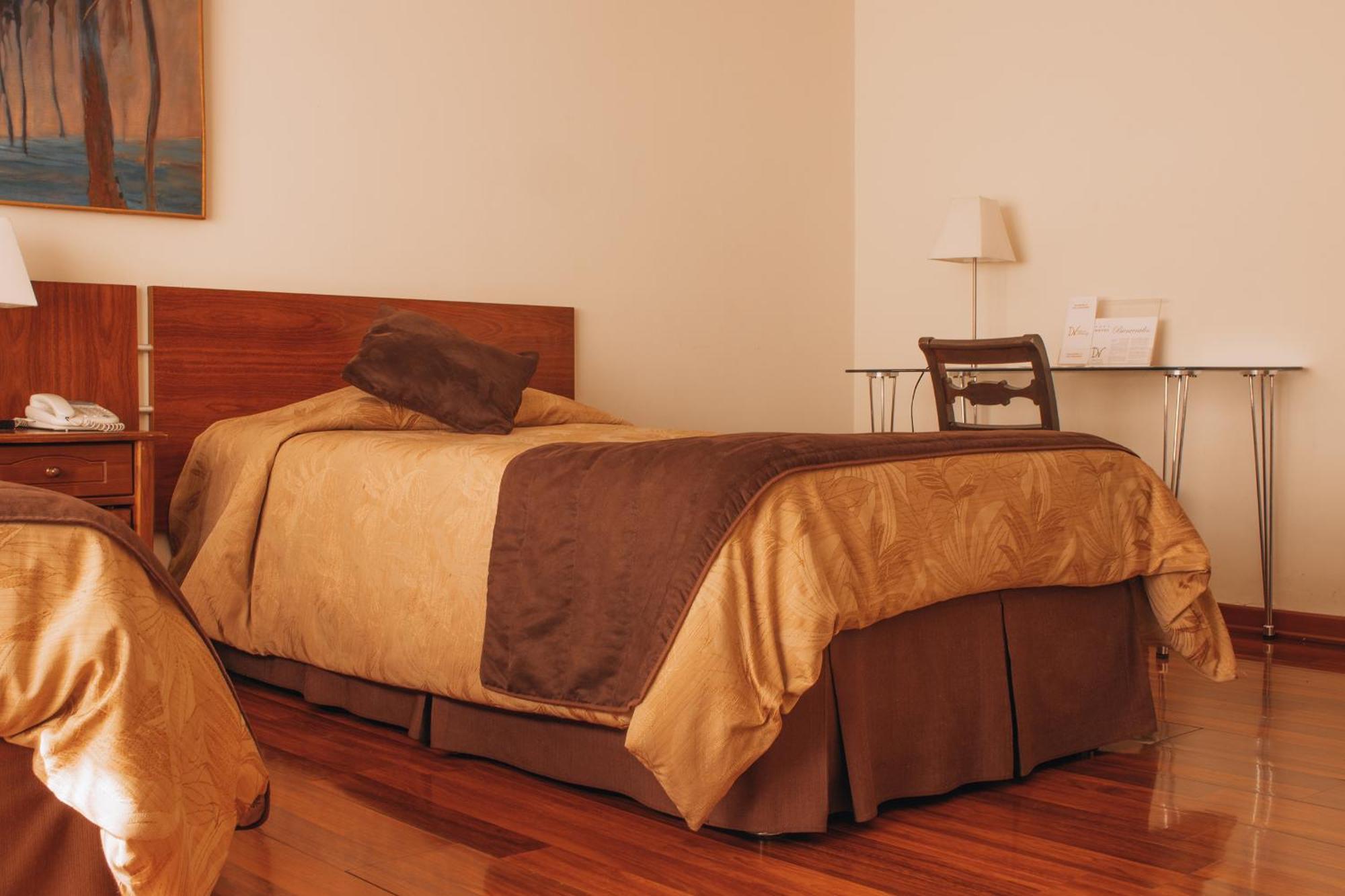 Hotel Diego De Velazquez Santiago Ngoại thất bức ảnh