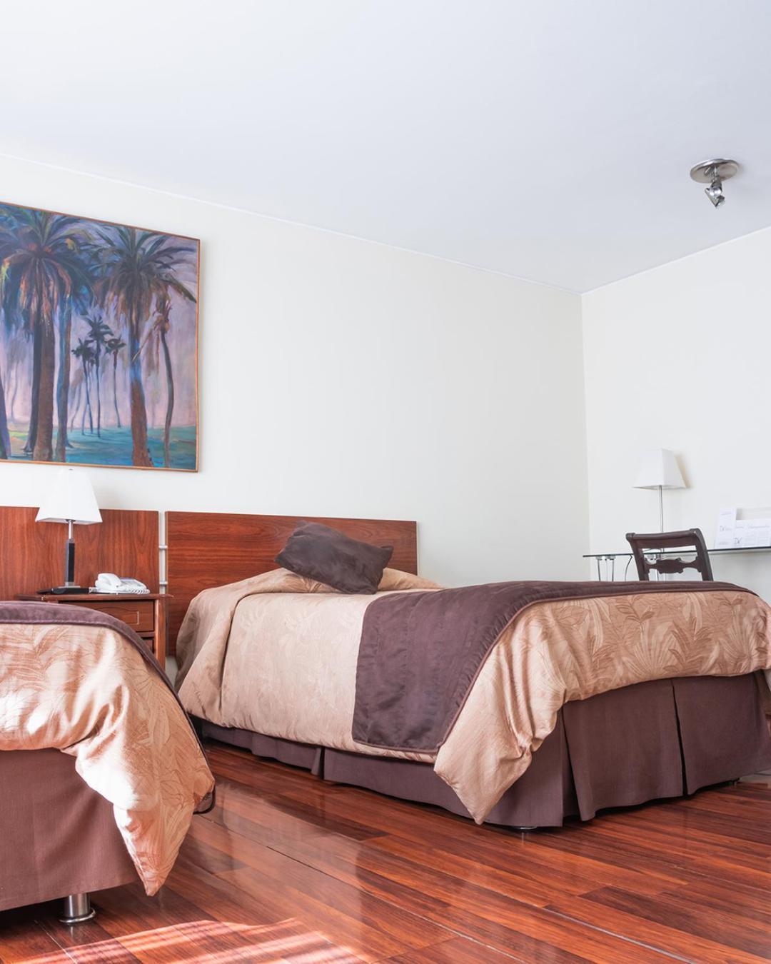Hotel Diego De Velazquez Santiago Ngoại thất bức ảnh