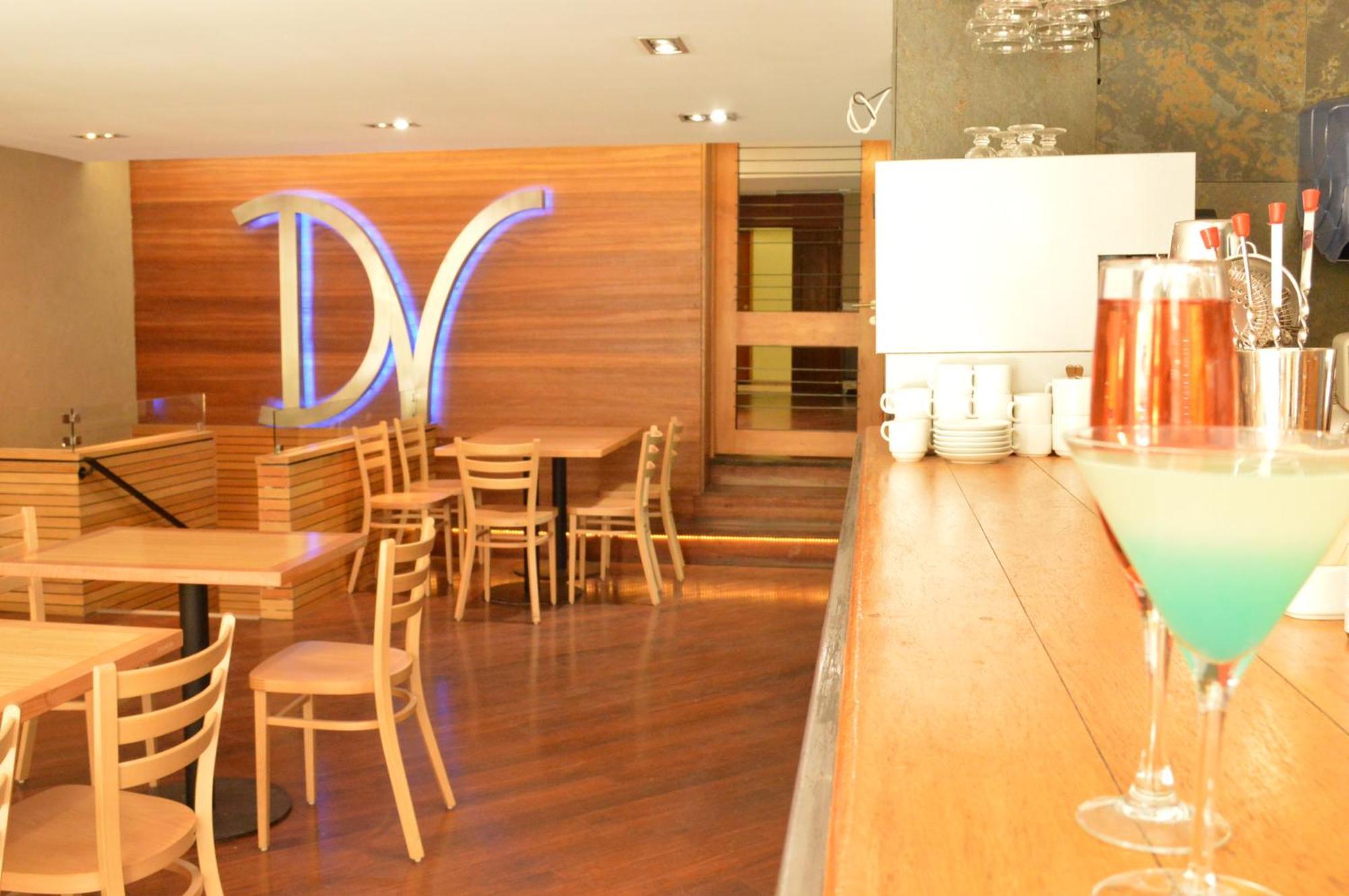 Hotel Diego De Velazquez Santiago Ngoại thất bức ảnh