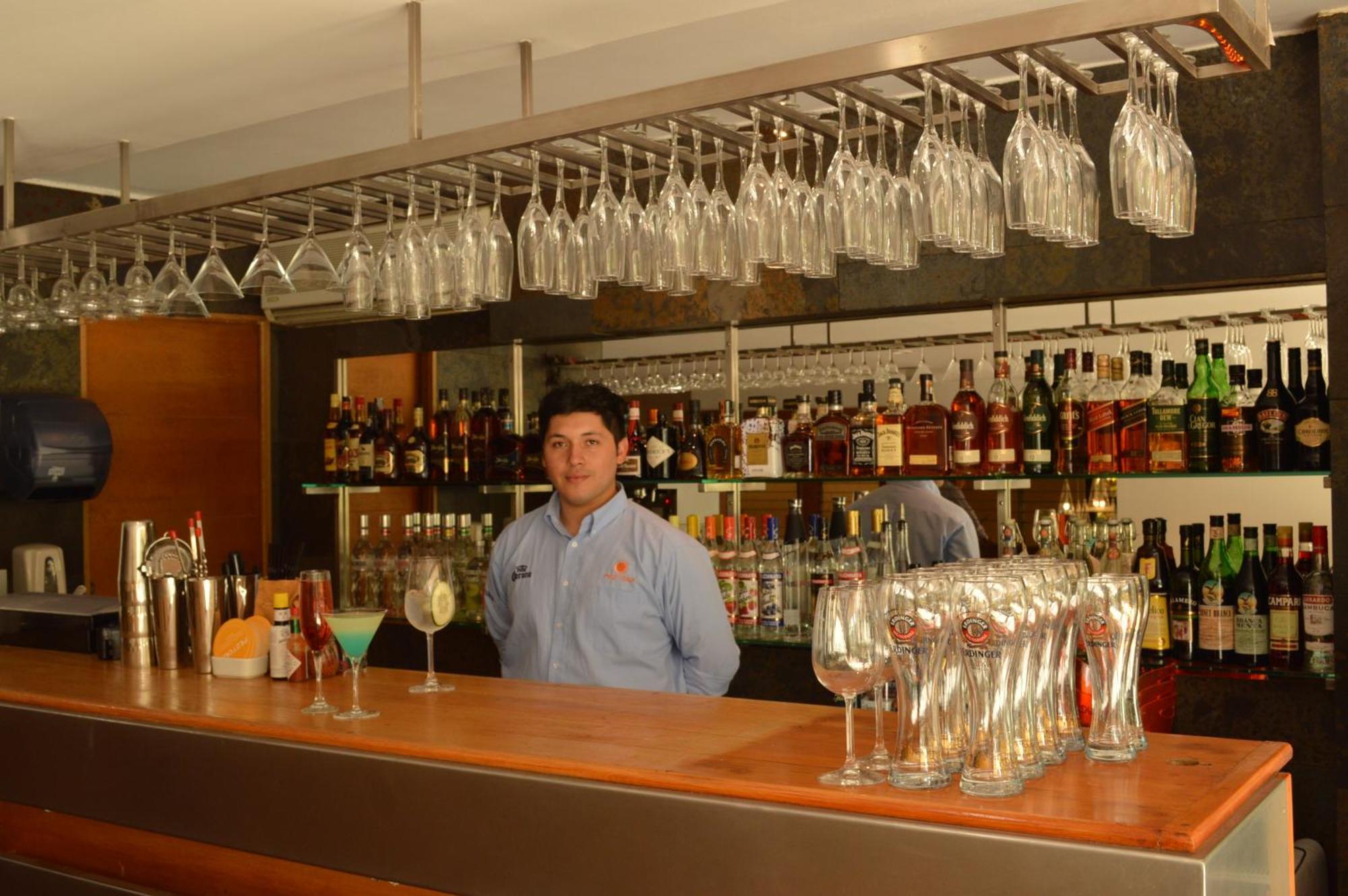 Hotel Diego De Velazquez Santiago Ngoại thất bức ảnh