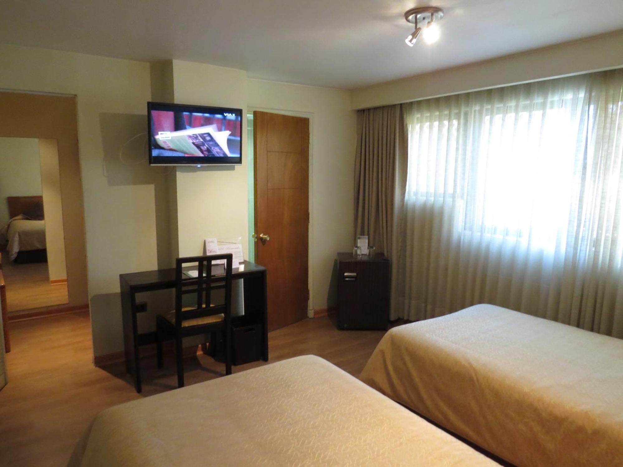 Hotel Diego De Velazquez Santiago Phòng bức ảnh