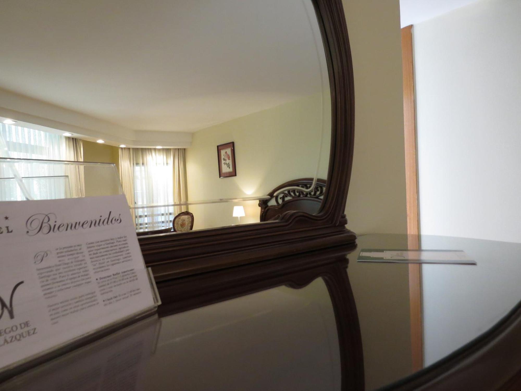 Hotel Diego De Velazquez Santiago Ngoại thất bức ảnh
